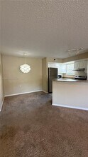 1401 Village Blvd in West Palm Beach, FL - Foto de edificio - Building Photo