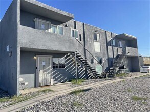 1300 N 22nd St in Las Vegas, NV - Foto de edificio - Building Photo