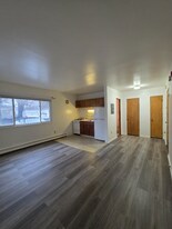 6166 S Packard Ave in Cudahy, WI - Building Photo