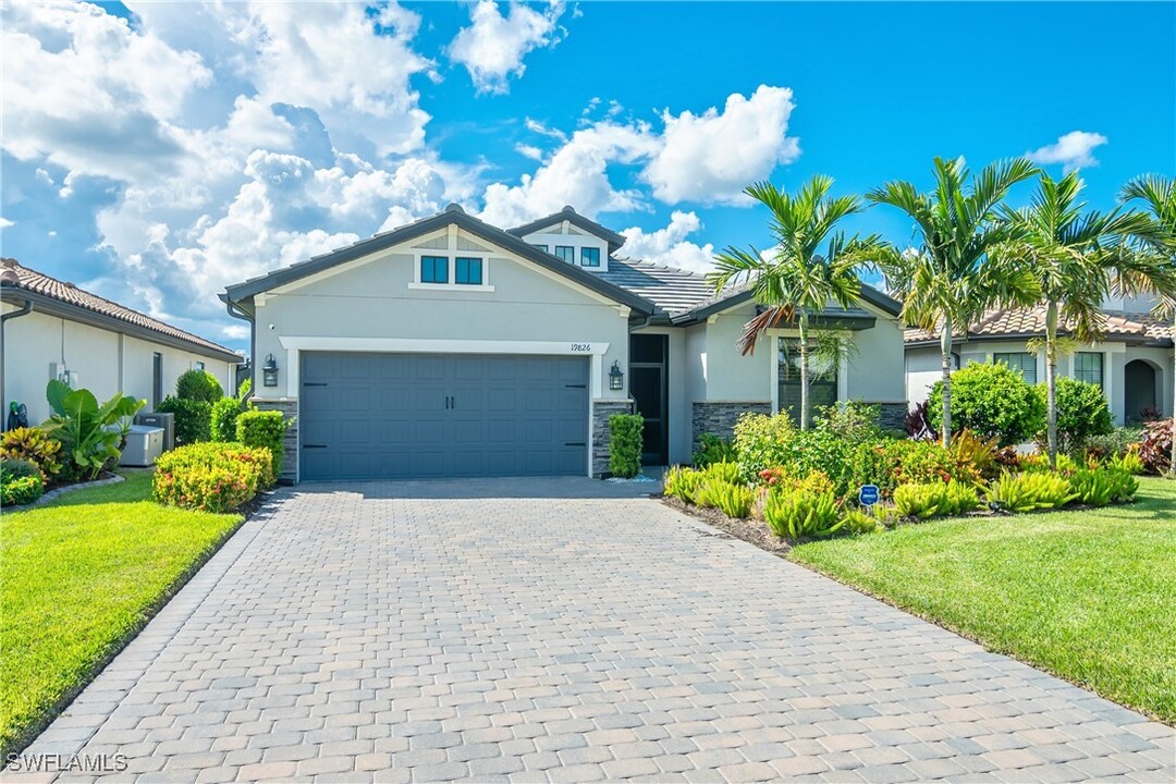 19826 Bittersweet Ln in Estero, FL - Building Photo