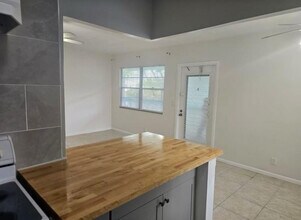 333 Newport Dr in Deerfield Beach, FL - Building Photo - Building Photo