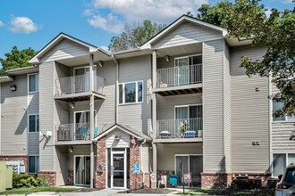 Deer Park in Council Bluffs, IA - Foto de edificio - Building Photo