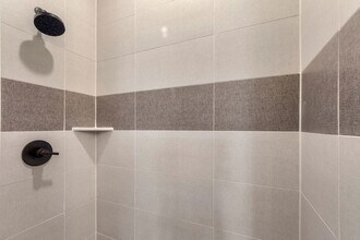 1860 Dry Cherry Ln in Dayton, TX - Foto de edificio - Building Photo