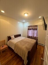 369 Jerome St in Brooklyn, NY - Building Photo - Building Photo