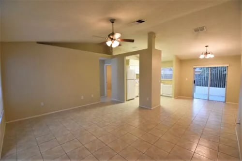 1216 Blufield Ave in Brandon, FL - Building Photo - Building Photo