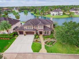 19823 Parkwater Cir in Katy, TX - Building Photo