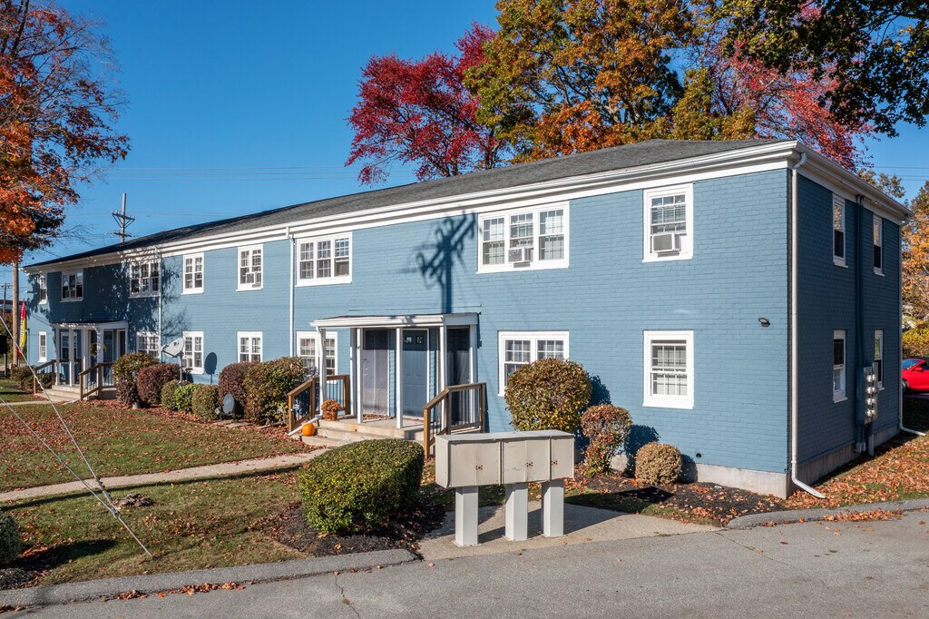 Anchor Pointe Apartments in Groton, CT
