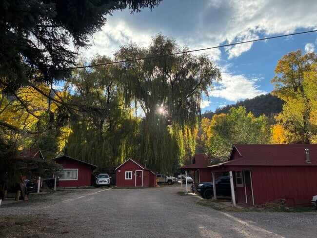 1293 Co Rd 117, Unit Cabin in Glenwood Springs, CO - Foto de edificio - Building Photo
