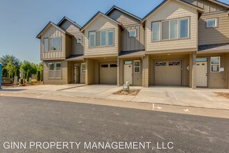 5809 NE 71st Ave in Vancouver, WA - Foto de edificio - Building Photo