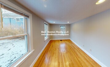 429 Franklin St, Unit 1L in Cambridge, MA - Foto de edificio - Building Photo
