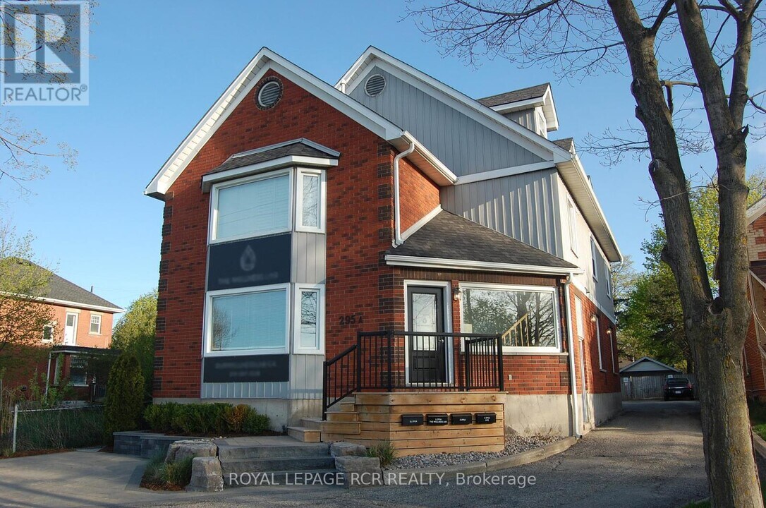 295A-295A Broadway in Orangeville, ON - Building Photo