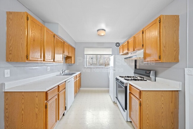 property at 5520 Bosworth Pl