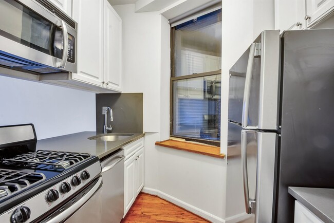 property at 414 W 49th St