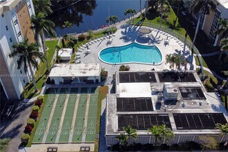 3040 NE 16th Ave in Oakland Park, FL - Building Photo - Building Photo