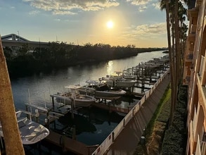 5000 Culbreath Key Way, Unit 8120 in Tampa, FL - Foto de edificio - Building Photo