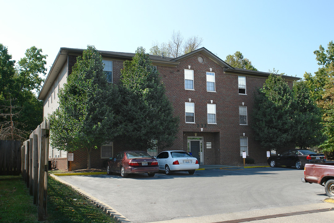 Waller Crossings in Lexington, KY - Building Photo