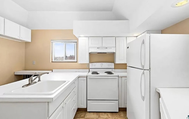 4729 McCulloch St, Unit 2
