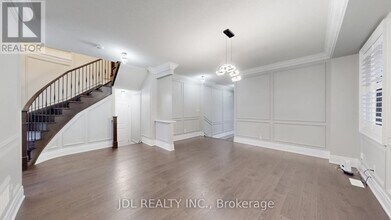 87 Bremner St in Whitby, ON - Building Photo - Building Photo