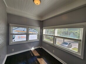 120 Burbank Dr NW in Atlanta, GA - Building Photo - Building Photo