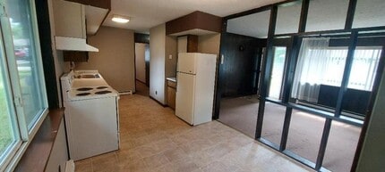 147 Paras Hill Dr in Hartford, MI - Building Photo - Building Photo