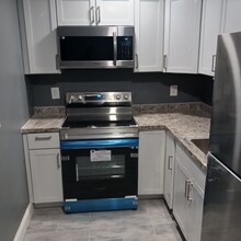 132 Tiffany St in Attleboro, MA - Building Photo - Building Photo