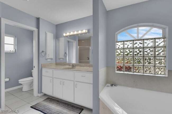 property at 4625 SE 1st Ave