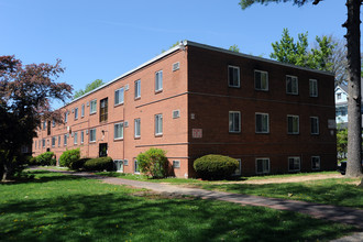 Church Lane Court Apartments in Philadelphia, PA - Building Photo - Building Photo