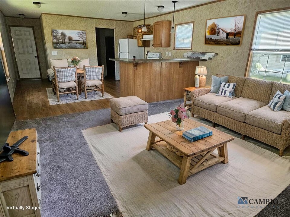 297 Bay Port Cir in Springport, MI - Foto de edificio