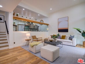4746 La Villa Marina-Unit -A in Marina Del Rey, CA - Building Photo - Building Photo