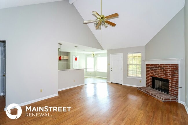 2759 Colonial Towers Dr in Memphis, TN - Building Photo - Building Photo