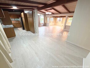 1558 Hoonipo St in Pearl City, HI - Building Photo - Building Photo