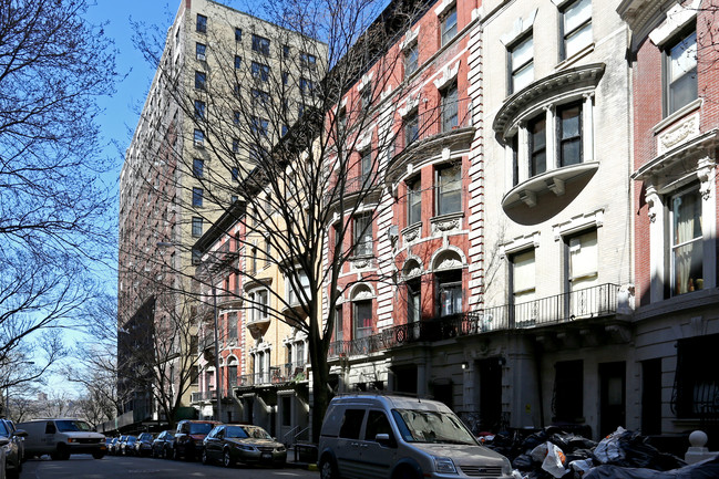 317 W 100th St in New York, NY - Building Photo - Building Photo