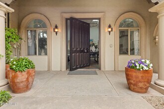 6701 N Scottsdale Rd in Scottsdale, AZ - Building Photo - Building Photo