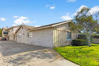 2220 S Lewis St in Anaheim, CA - Building Photo - Building Photo