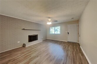 1834 Guardian Way in Lawrenceville, GA - Building Photo - Building Photo