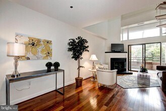 5300 43rd St NW-Unit -204 in Washington, DC - Building Photo - Building Photo