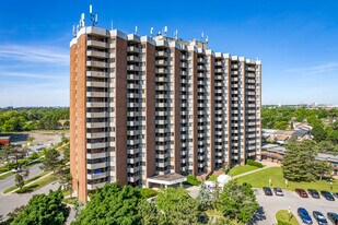 Robin Hood in Toronto, ON - Building Photo