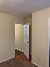 1215 Shields Ferry Rd in Morristown, TN - Building Photo - Building Photo