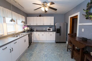 117 Merchants Rd, Unit 1