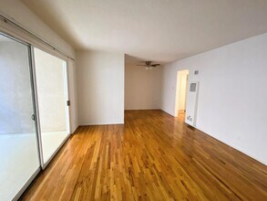 422 S Willaman Dr, Unit 6 in Los Angeles, CA - Building Photo - Building Photo