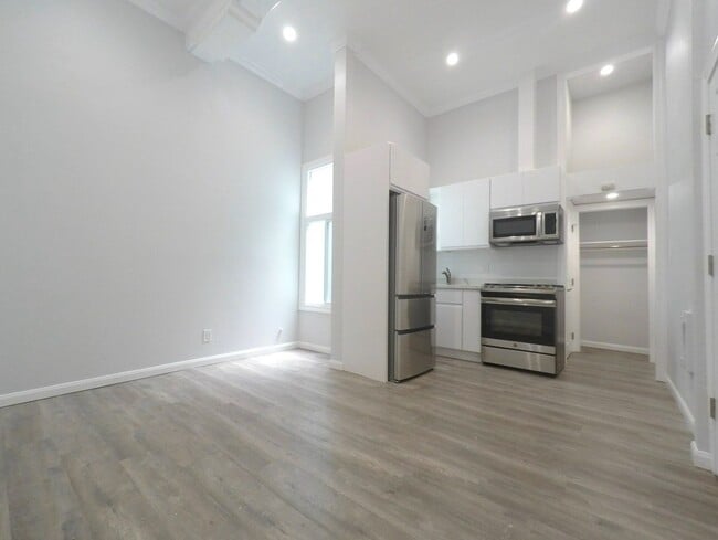 property at 518 7th St