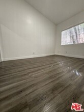 621 N Bronson Ave in Los Angeles, CA - Building Photo - Building Photo