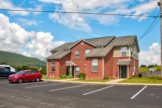 Valley View Gardens in Dunlap, TN - Foto de edificio - Building Photo