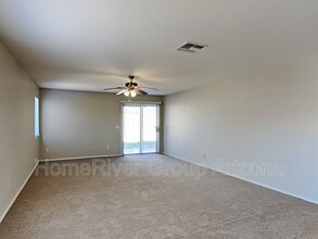 7307 S Sunrise Way in Buckeye, AZ - Building Photo - Building Photo