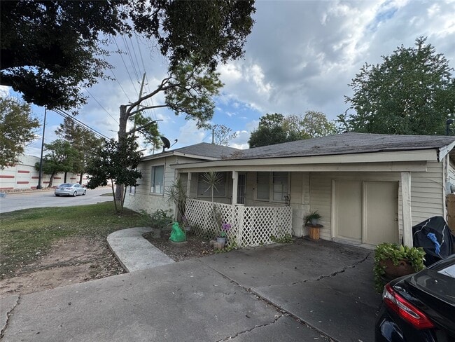 property at 4511 S Main St