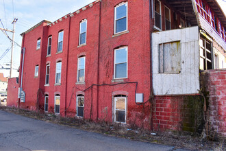 5-11 Avenue C in Johnson City, NY - Building Photo - Building Photo