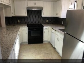 9991 Smugglers Cove in Shreveport, LA - Building Photo - Building Photo