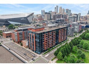 215 10th Ave S in Minneapolis, MN - Building Photo - Building Photo
