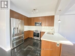26 Cedarcrest St in Caledon, ON - Building Photo - Building Photo