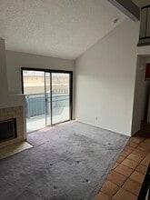 7340 Quill Dr, Unit 77 in Downey, CA - Building Photo - Building Photo